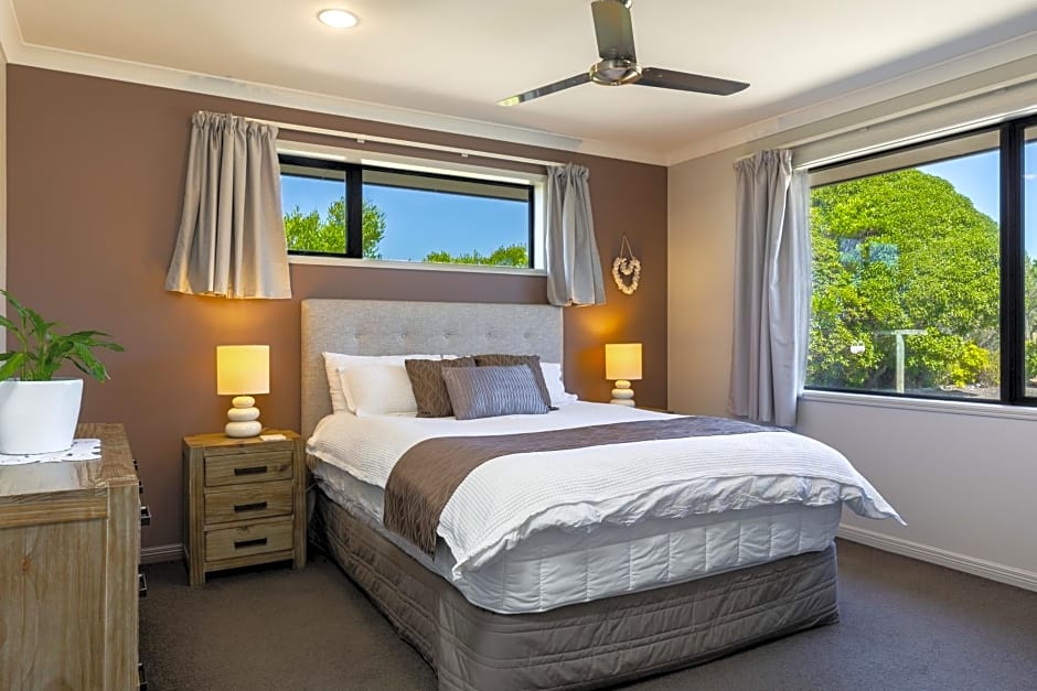 Ocean View Beachfront Apartment