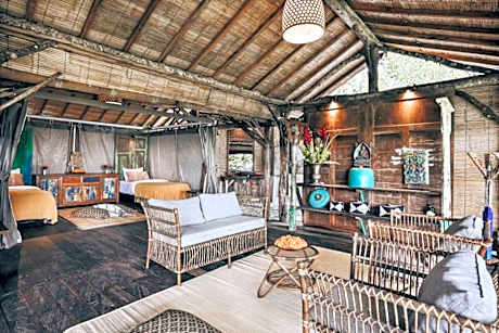 Bungalow with Garden View