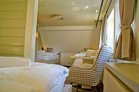 Quadruple Room with Shared Bathroom