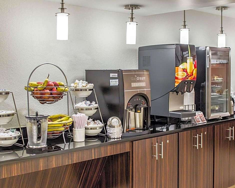 Sleep Inn & Suites Spring Lake - Fayetteville near Fort Bragg