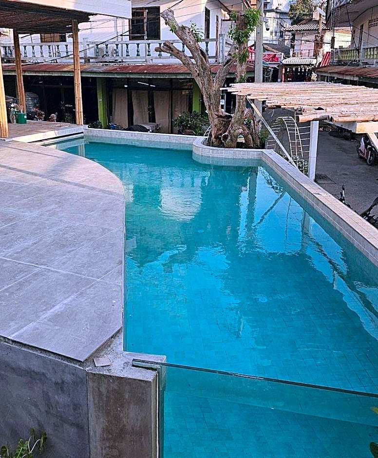 Hideout Hostel