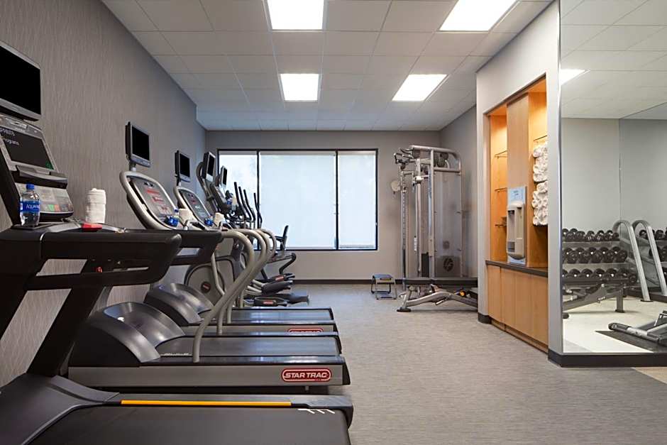 Courtyard by Marriott Newark Silicon Valley