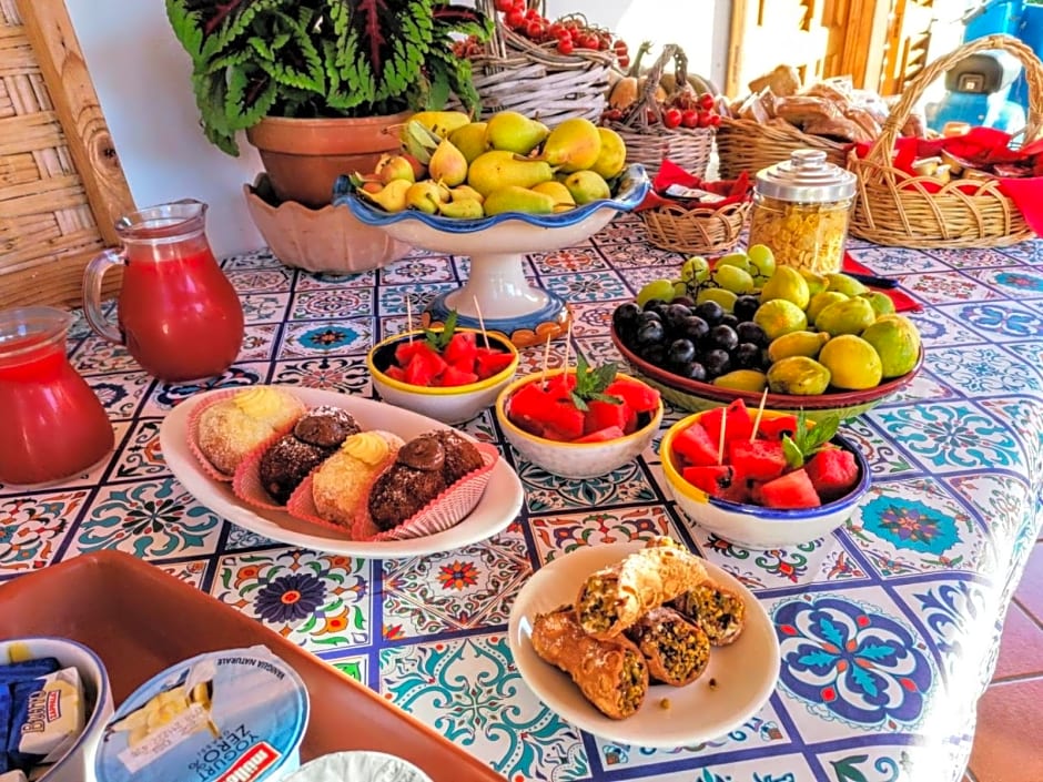 Lauricella Bed And Breakfast – Lipari, WA