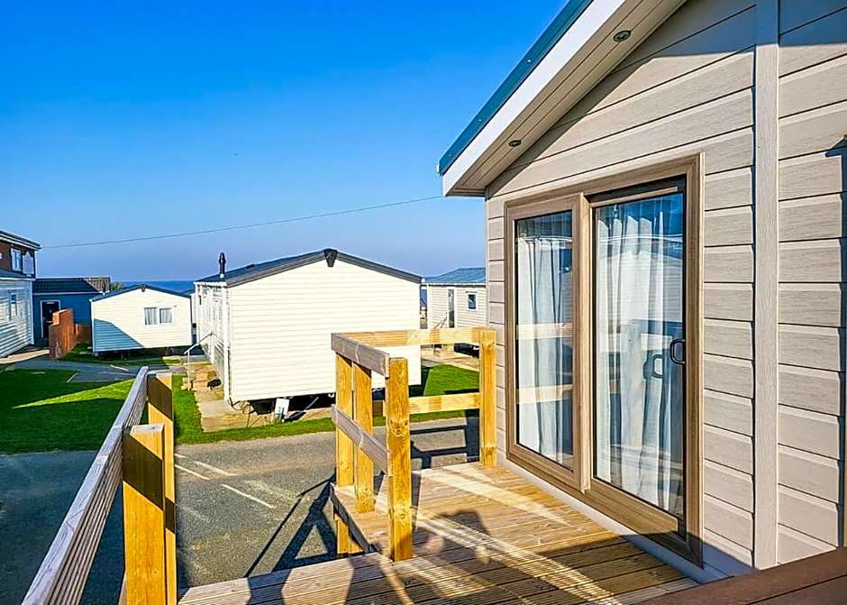 Castaways Holiday Park