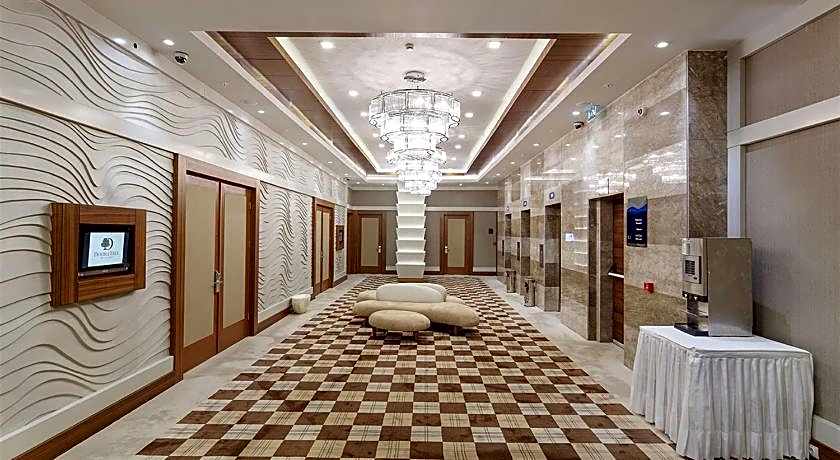 DoubleTree By Hilton Kusadasi