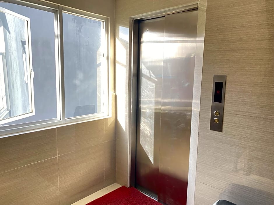 Penginapan Star Ambon Mitra RedDoorz