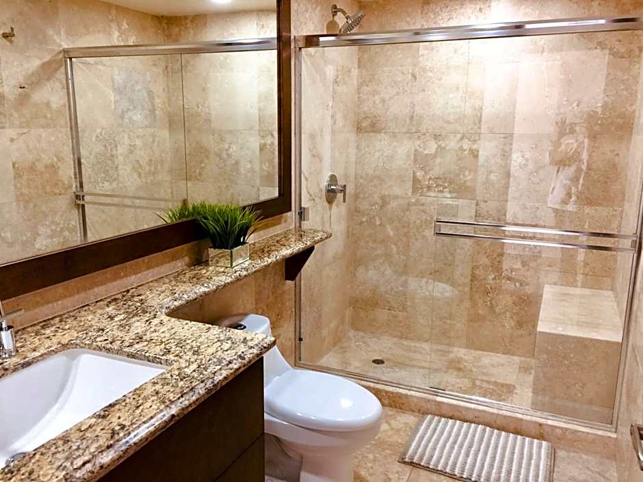 La Jolla Excellence, Exclusive Front Beach!