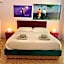 Red Carpet rooms