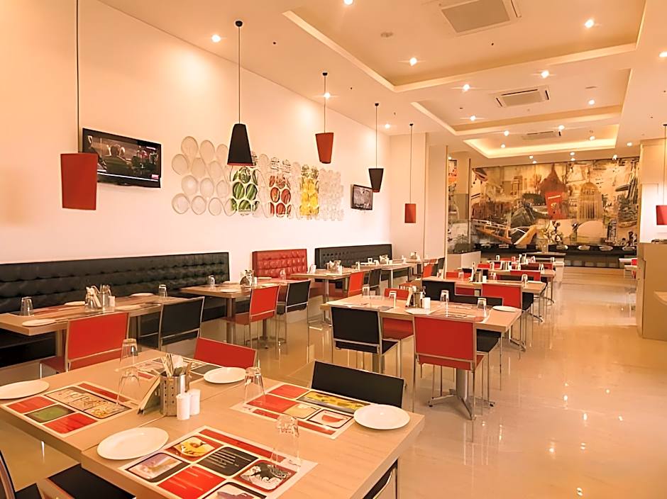 Red Fox by Lemon Tree Hotels, Dehradun