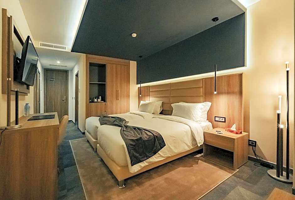 AD HOTEL HYDRA