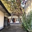 OYO Life 93155 Wisma Sarah