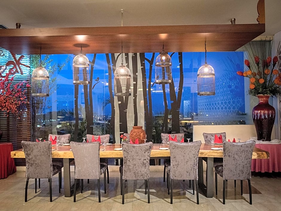 Crown Vista Batam Hotel