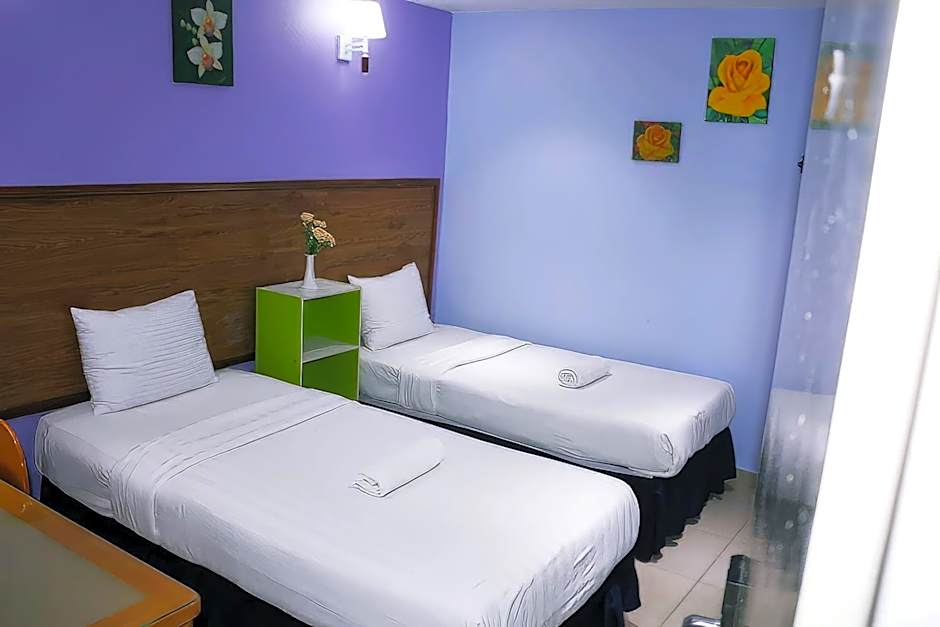 Photo 1 of 3 of Standard Twin Room