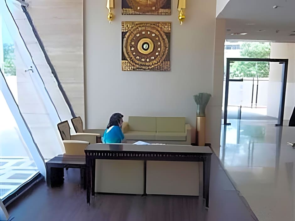 Majestic Court Sarovar Portico