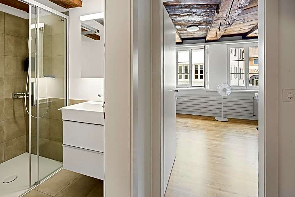 ARISER - Zug Old Town Suites