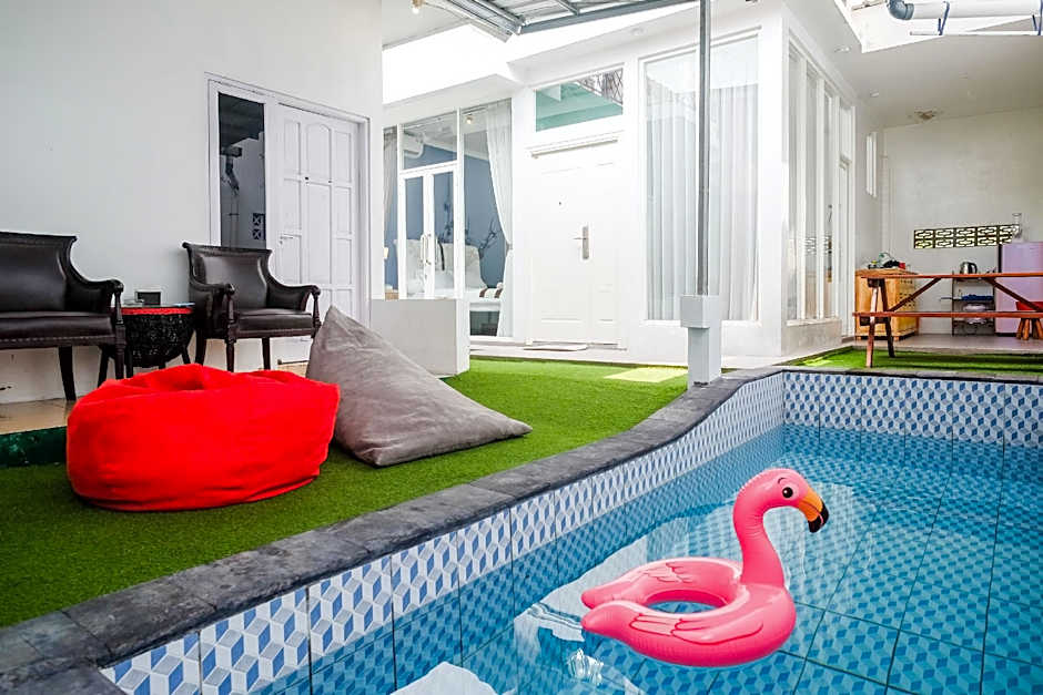 Aliandra Villa By The Lavana – Bangunjiwo, MN