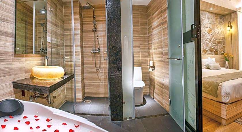 Arushi Boutique Hotel