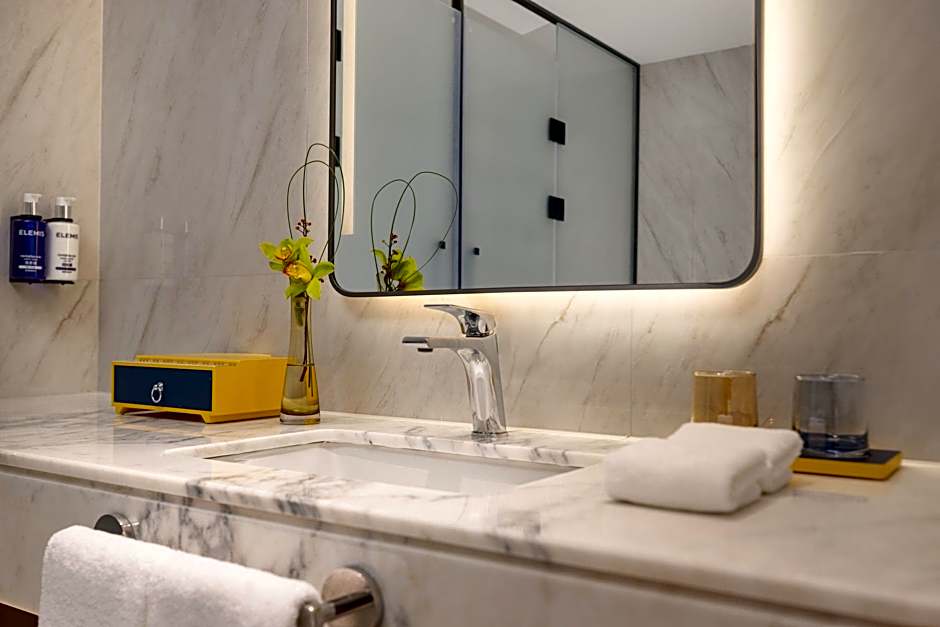 VOCO SUZHOU GUANQIAN STREET by IHG