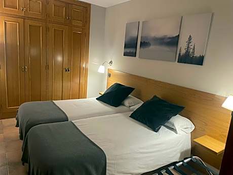 Aparthotel El Serch