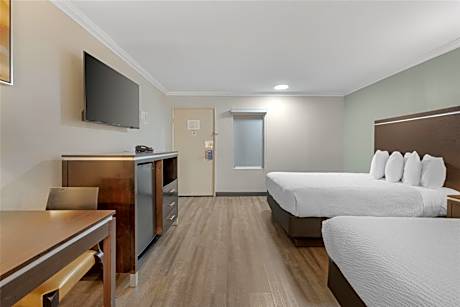 Queen Room with Two Queen Beds