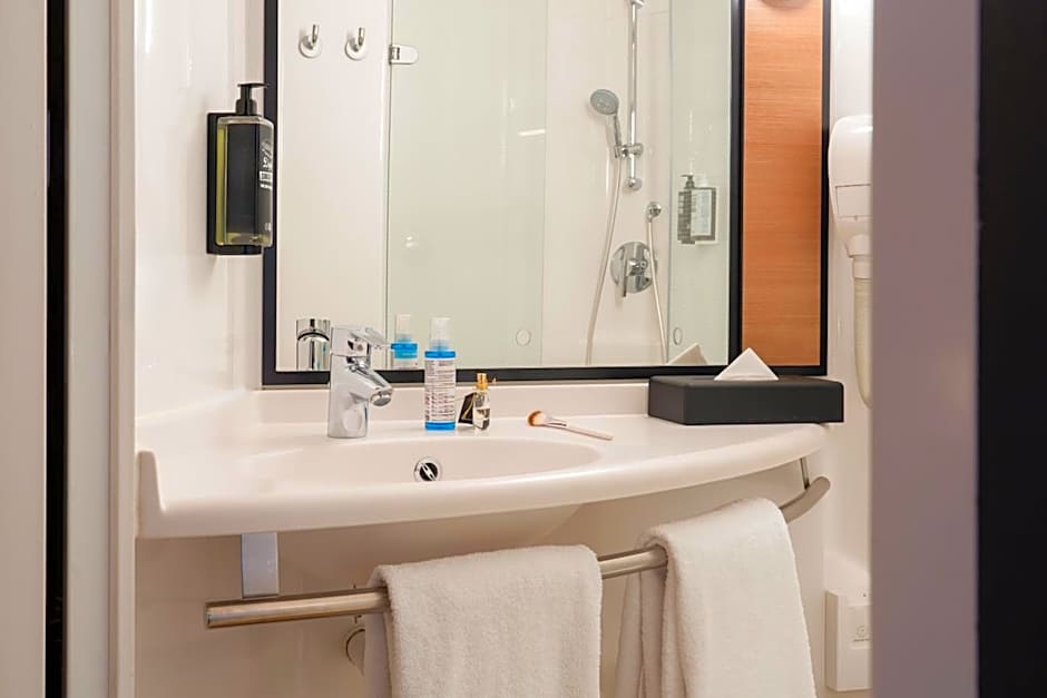 Ibis Geneve Petit Lancy Hotel