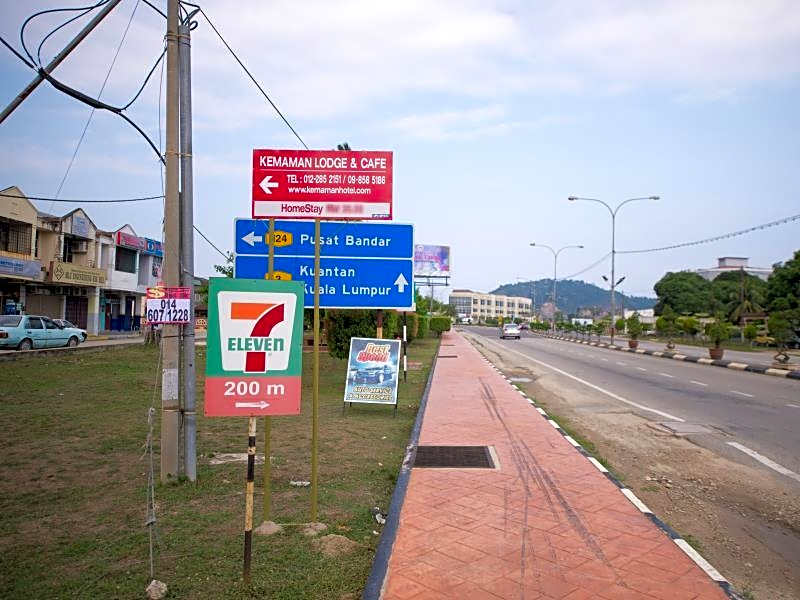 Kemaman Lodge & Cafe