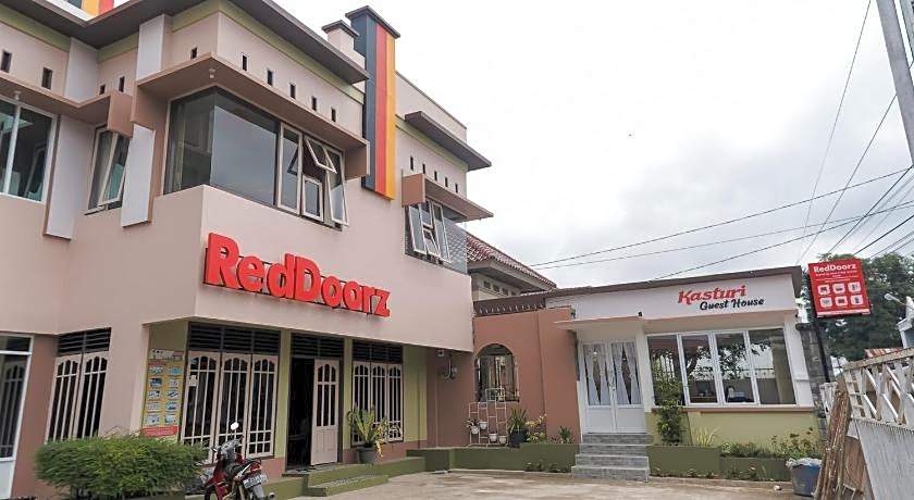 RedDoorz Syariah @ Jalan Ir Haji Juanda Jambi