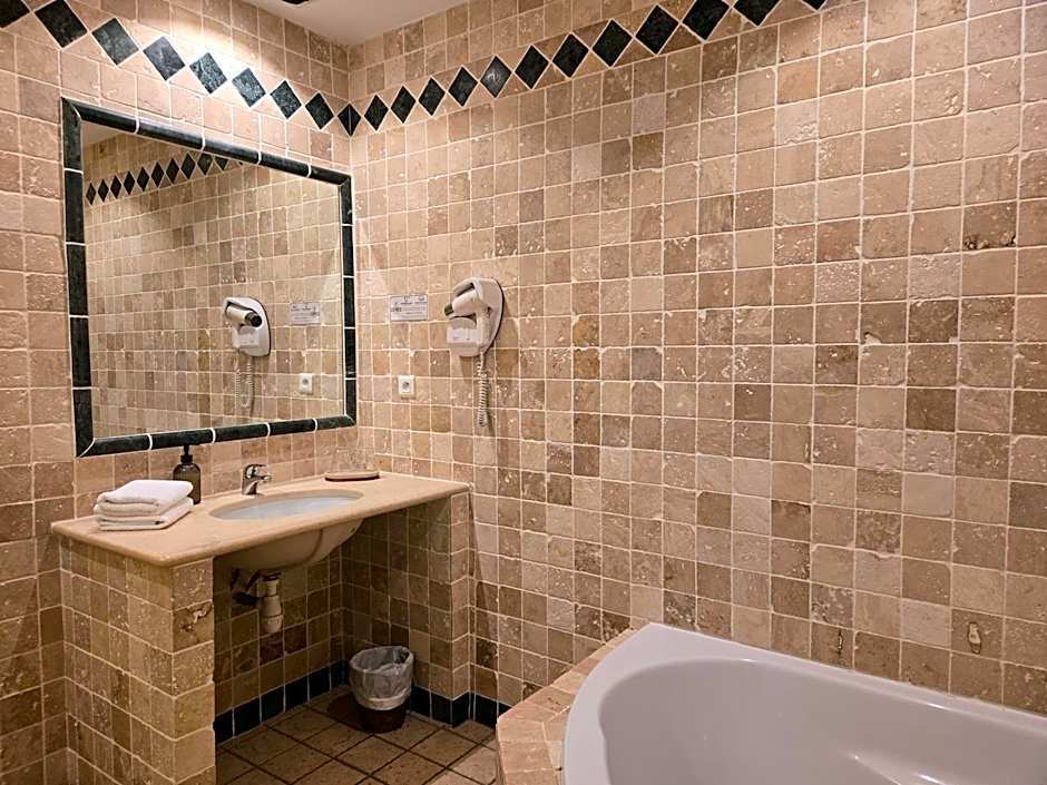CÉRÈS - Boutique-Hôtel & Spa - Élégance en Terre d'Uzès