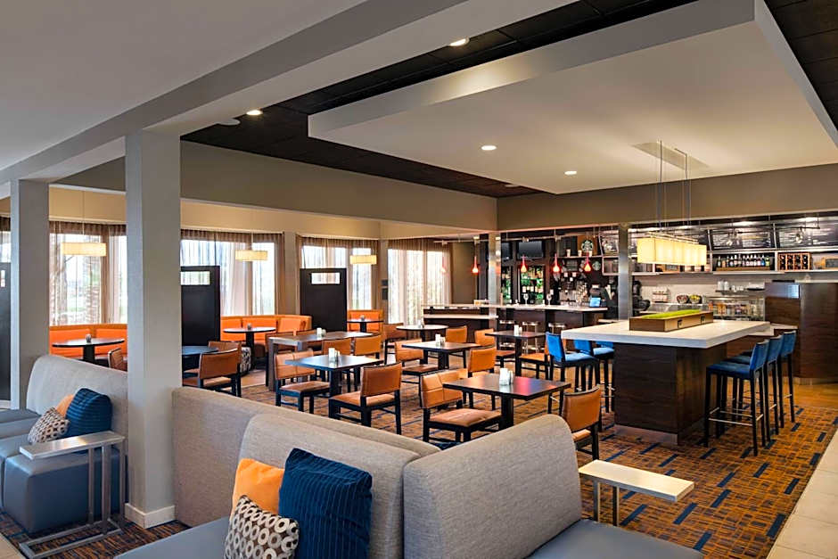 Courtyard by Marriott Tucson Airport