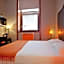 Orange Hotel