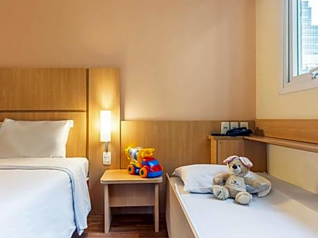 Standard Room with One Double Bed and One Single Bed