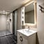 Elence Hotel