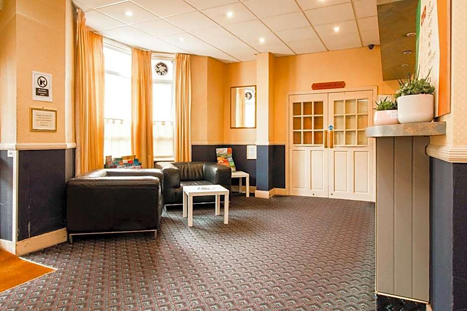 Cardiff Riverside Hotel by Belvilla