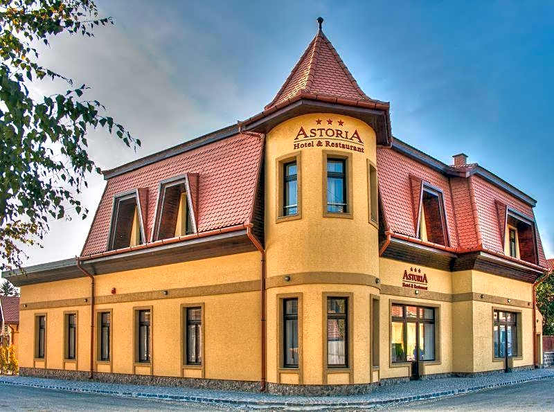 Astoria Hotel & Restaurant