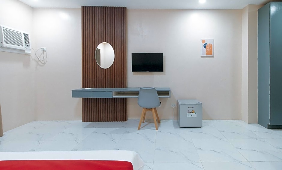 RedDoorz at Happy Stay Apartelle