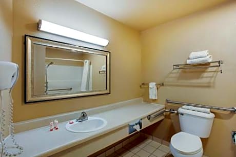 Queen Room with Two Queen Beds - Disability Access