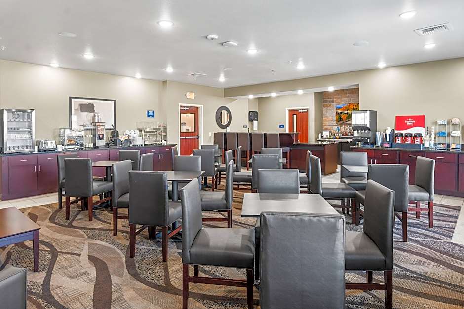 Cobblestone Hotel & Suites - Denmark