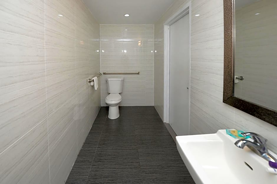 Americas Best Value Inn at Central Valley