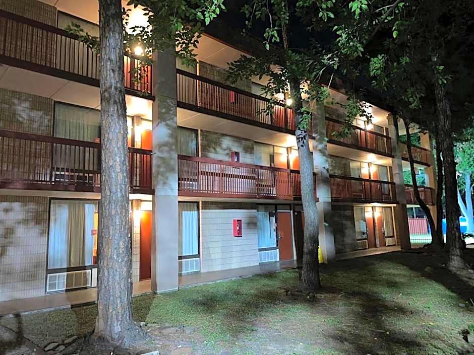 GreenTree Hotel & Extended Stay I-10 FWY Houston, Channelview, Baytown
