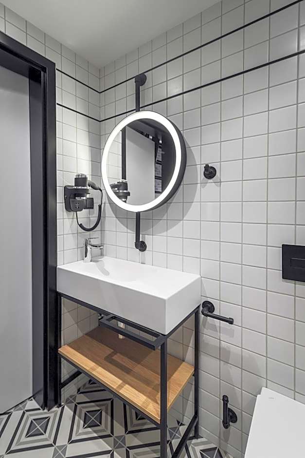 MONTOWNIA Lofts & Experience