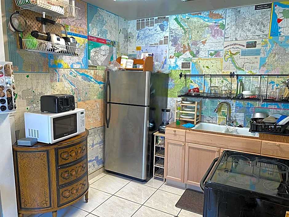 Private Cubicle - Single Bed - Mixed Shared Dorm - MIAMI AIRPORT