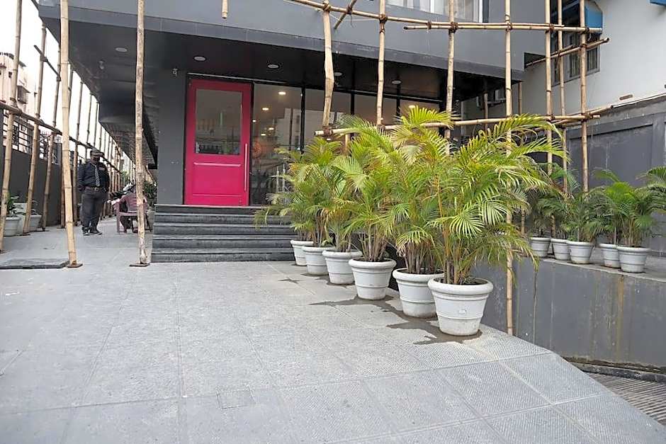 Eureka Grand by OYO Rooms – Guwahati, TX