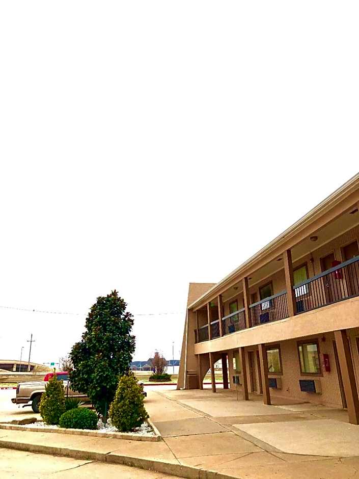 Americas Best Value Inn & Suites Yukon Oklahoma City