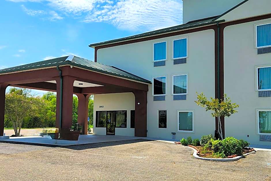 Days Inn by Wyndham LaPlace- New Orleans