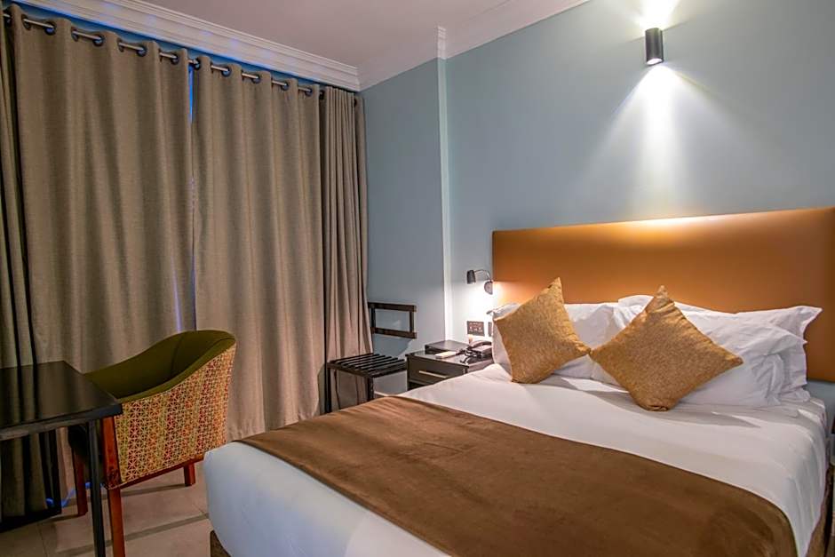 New Ambassador Hotel