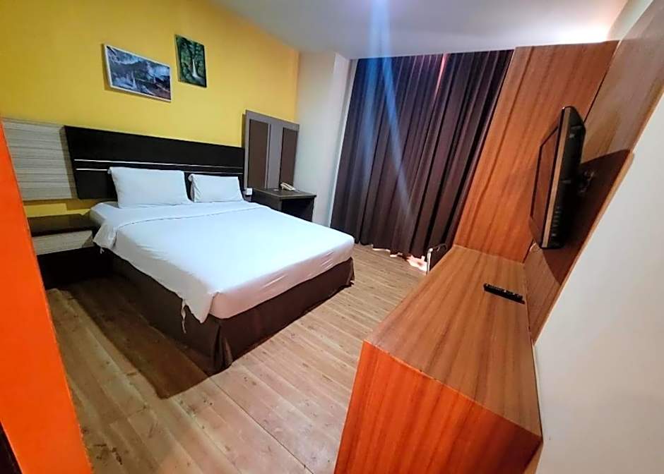 Lynt Hotel Makassar