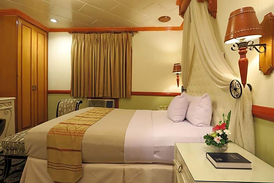 Camelot Hotel Quezon City powered by Cocotel