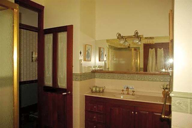 Riviera Bed & Breakfast