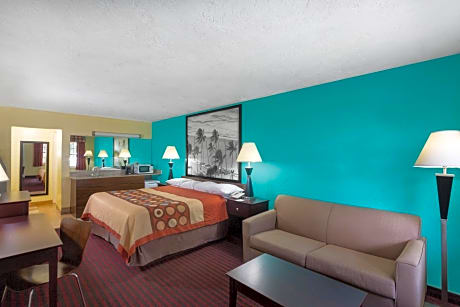 1 King Bed Deluxe Non-Smoking