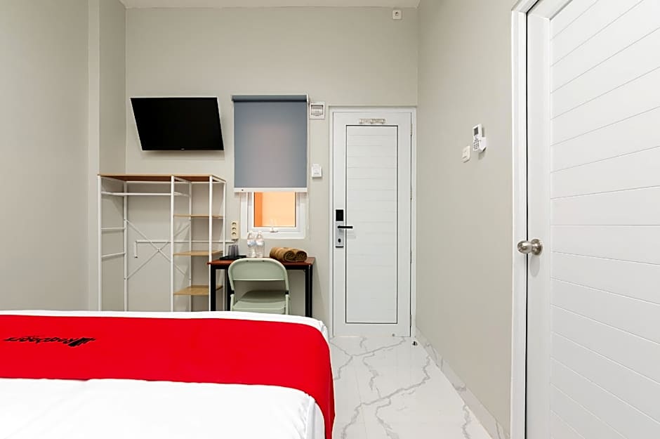 RedDoorz near GSG UNILA Lampung